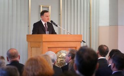 Prezydent: Jest tylko jedna droga trwałego zabezpieczenia pokoju. Tą drogą jest prawo