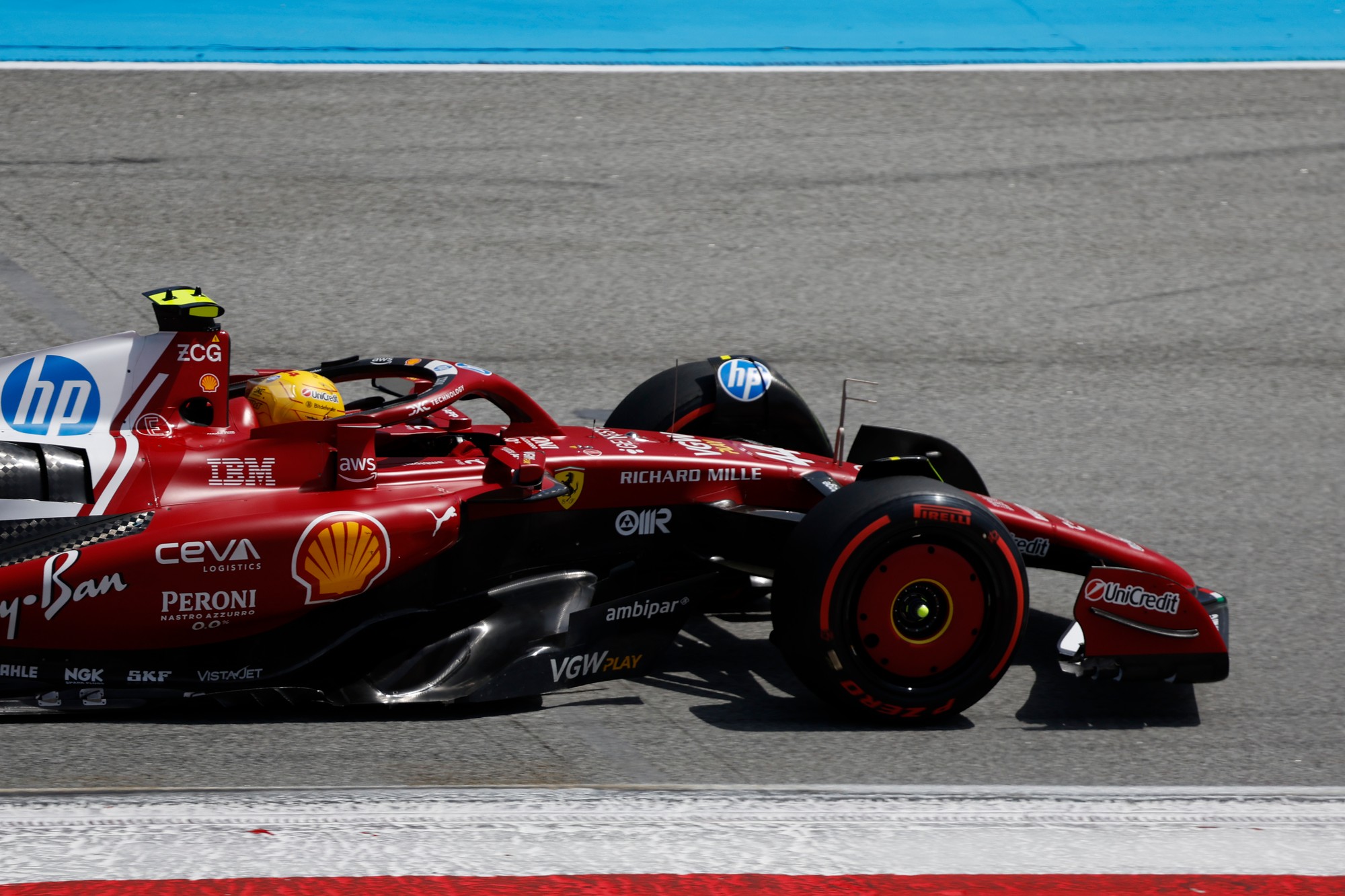 VC Španielska: Britský jazdec Lewis Hamilton (Ferrari).