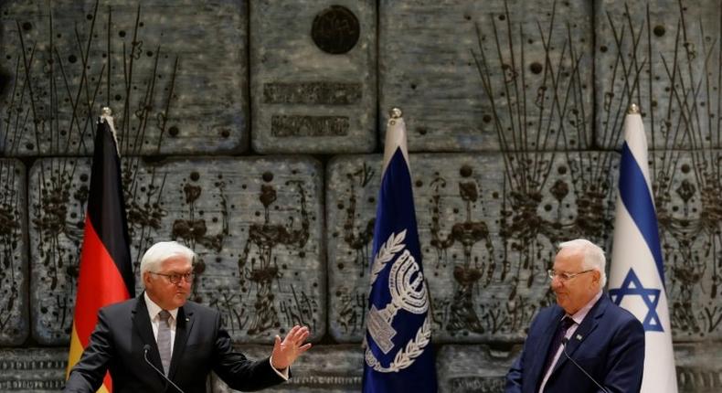 German President Frank-Walter Steinmeier (L) speaks during a press conference with Israeli counterpart Reuven Rivlin at the presidential compound in Jerusalem on May 7, 2017