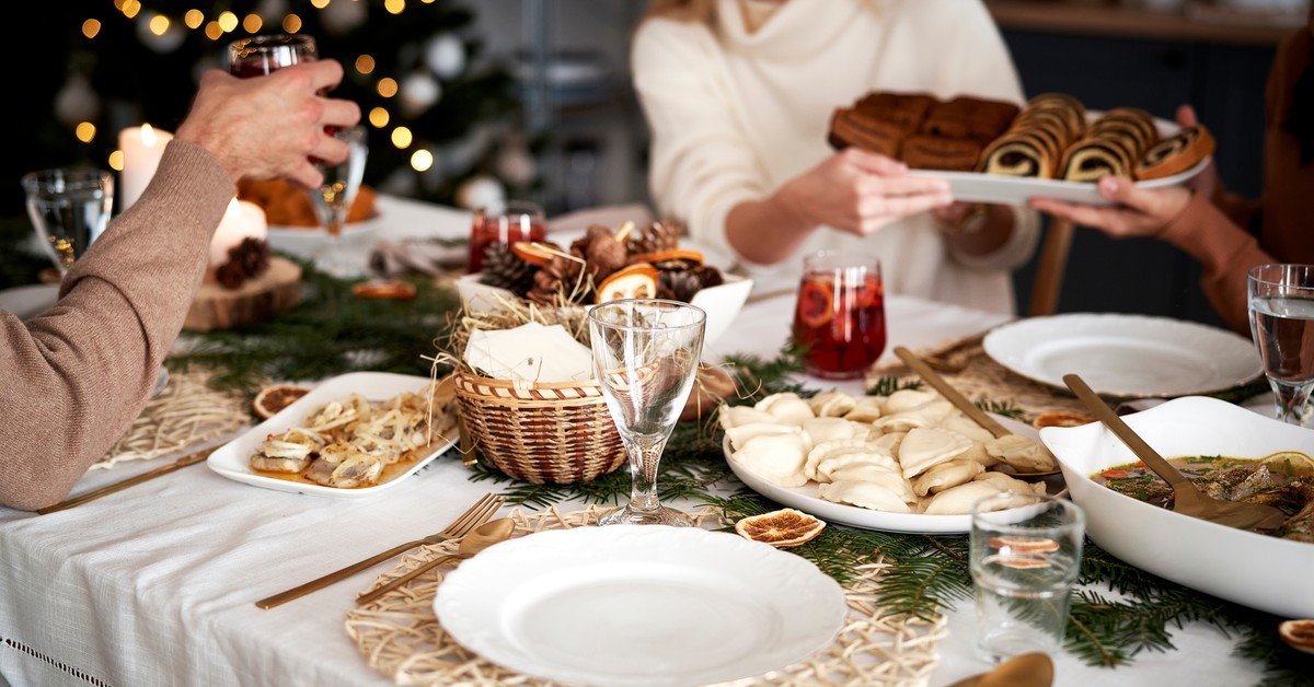 Tyle dni musi pracować Polak, by opłacić święta Bożego Narodzenia. Nowy raport ujawnia koszt świętowania