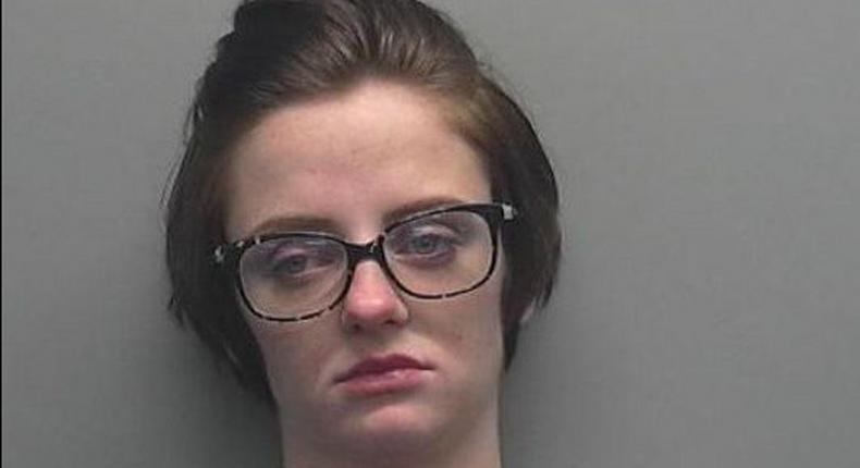 Woman arrested for selling dog food as heroin