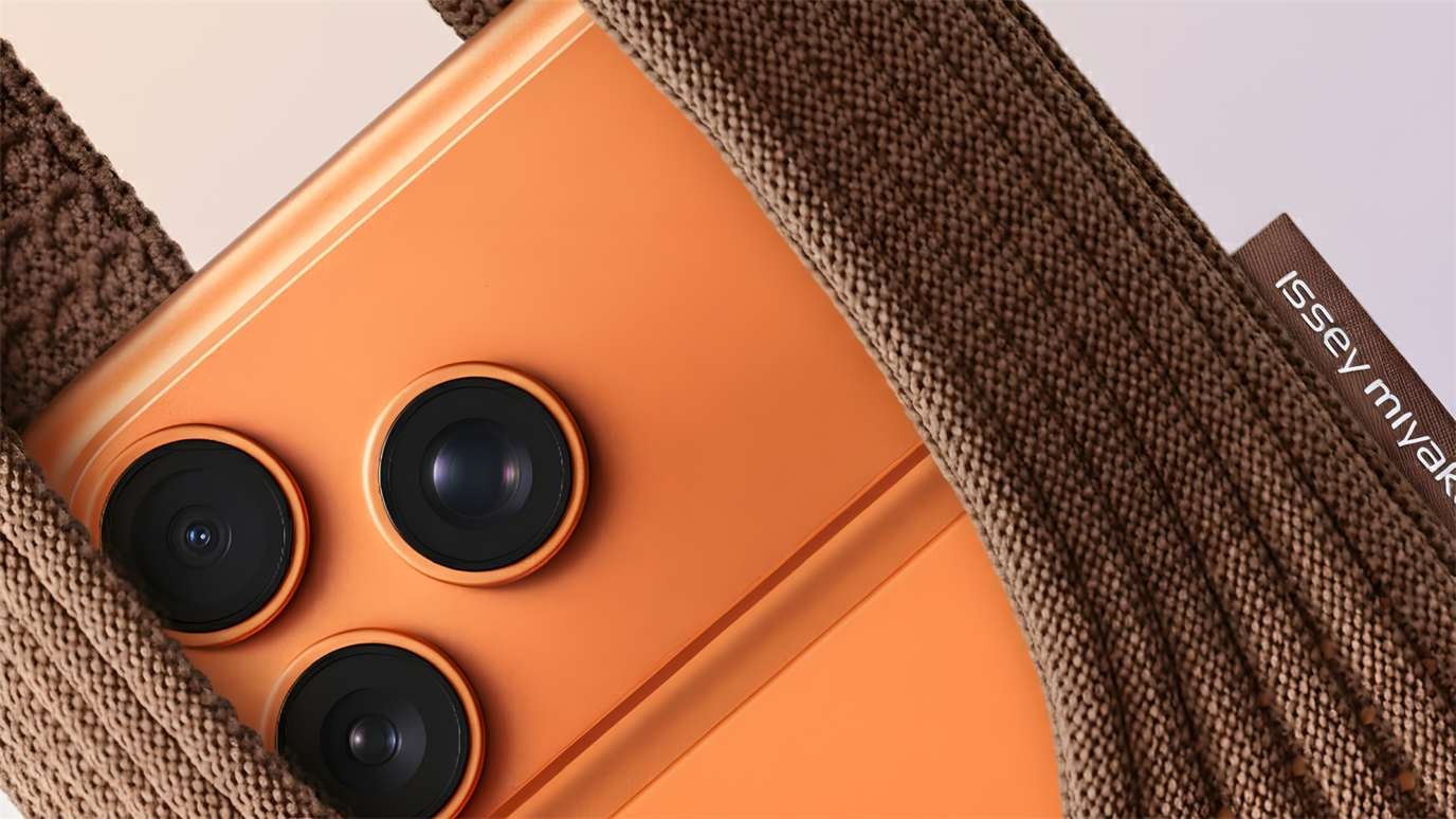 Najdrahšia ponožka na svete? Apple predstavil úplne nový produkt