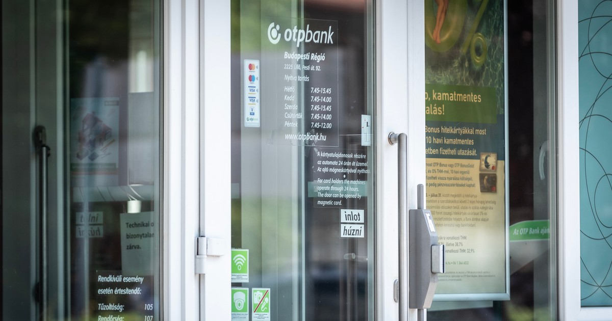 Itt a díjemelés: jó és rossz hírt is közölt az OTP a bankszámlás ügyfelekkel