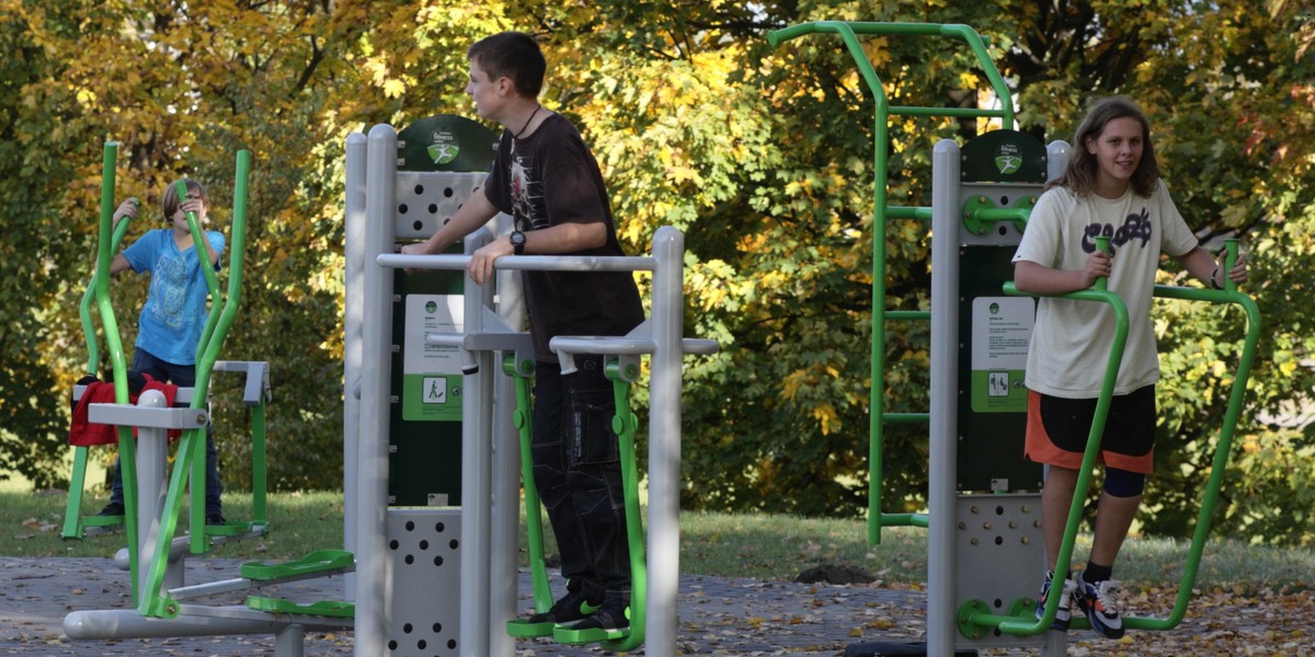 Siłownia pod chmmurką w centrum miasta