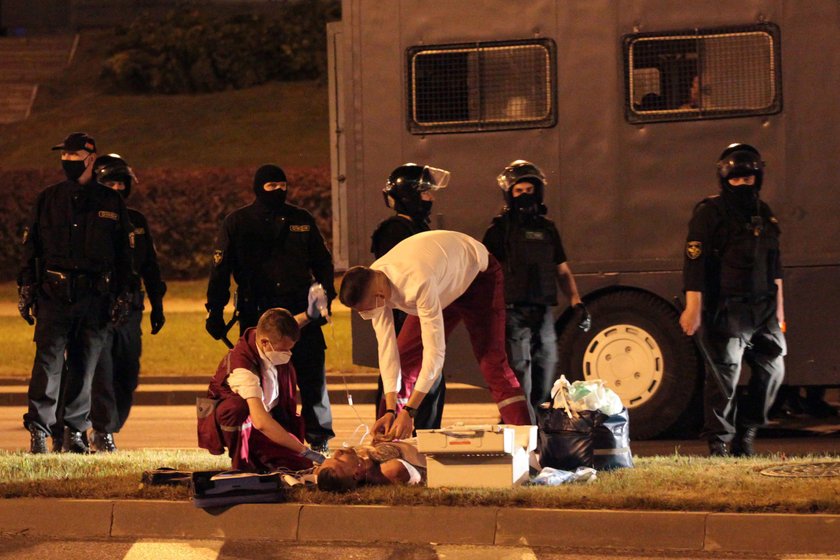 Niespokojna noc na Białorusi po wyborach. Tłumy protestujących na ulicach