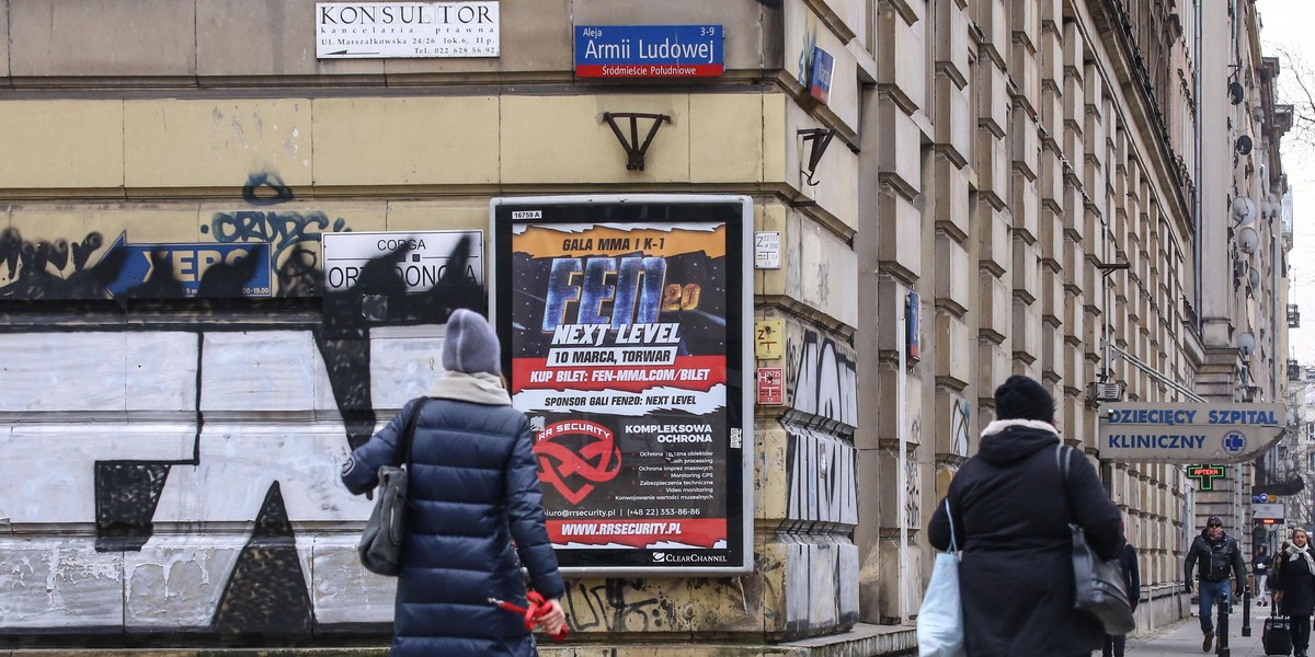 Aleja Kaczyńskiego zniknęła z Warszawy. Radni PO przegłosowali nową nazwę, PiS wściekły