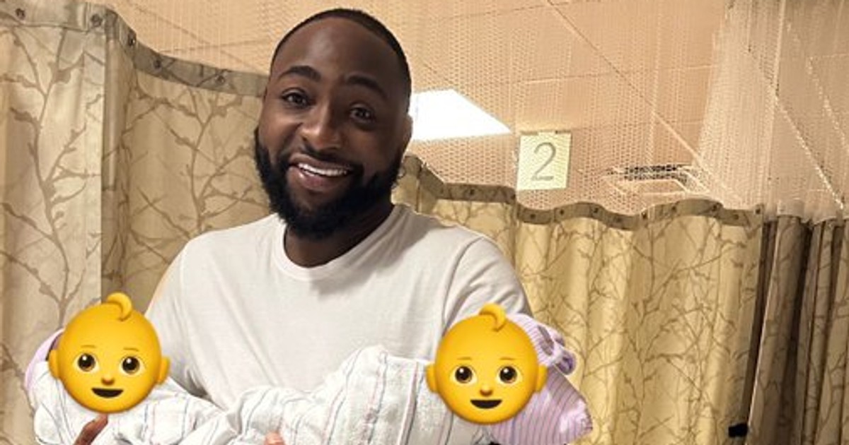 Davido shows off adorable twins for the first time as he turns 31 - Vimarsana News