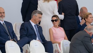 Andrej Plenković, Pariz
