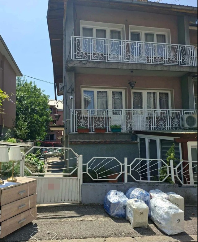 Mala Cana izbačena iz kuće u kojoj je živela sa Bajićem