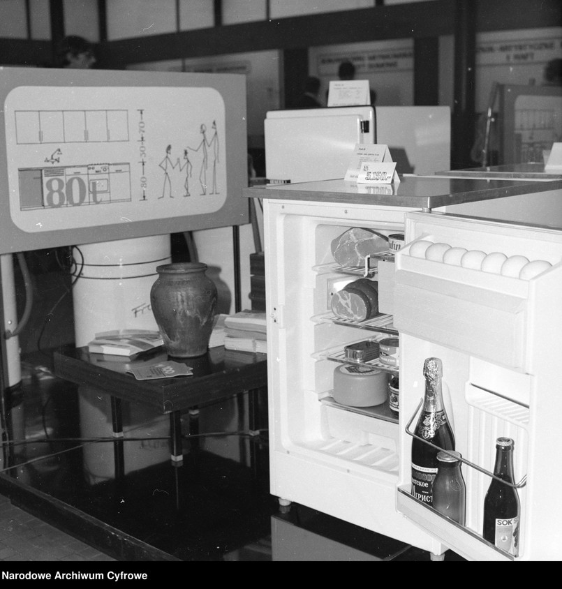 Sprzęt AGD w czasach PRL był towarem luksusowym. Tylko 30 proc. społeczeństwa posiadało w latach 70. lodówkę.