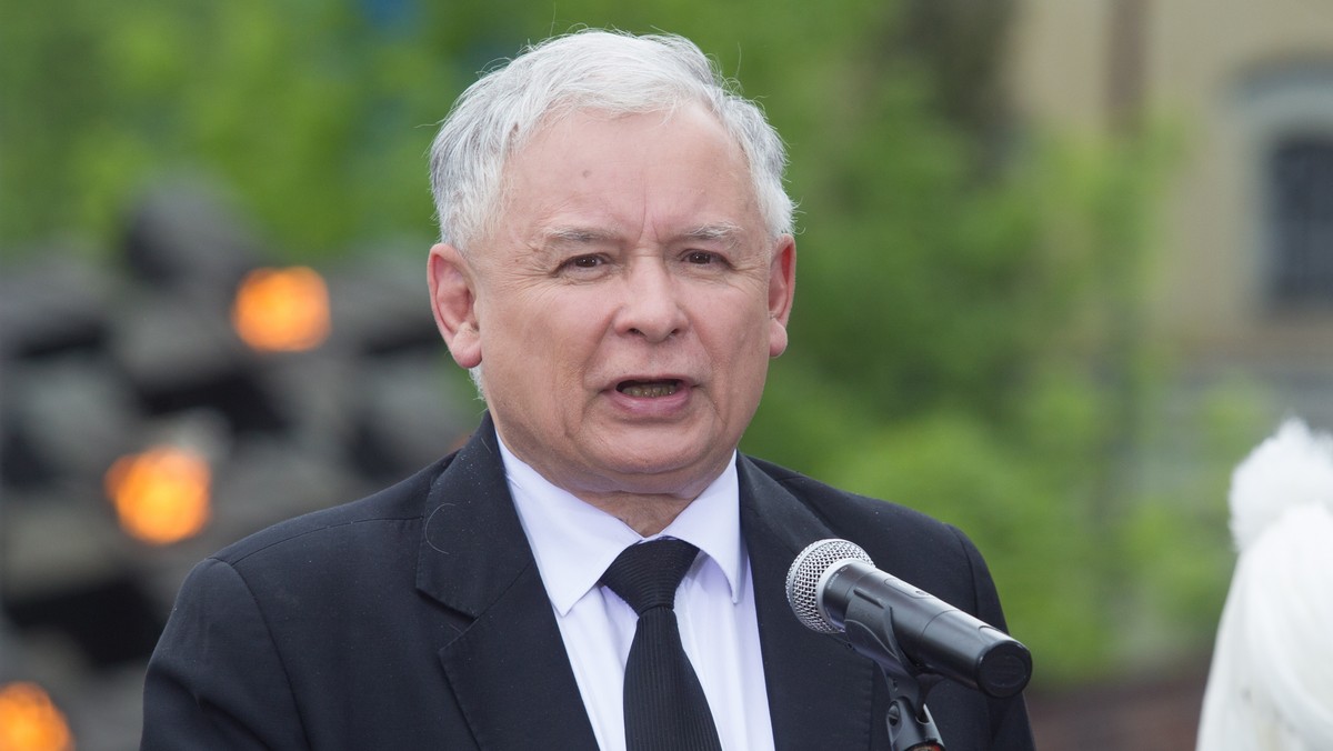 Szef PiS Jarosław Kaczyński, który w czwartek złożył wizytę w Pułtusku, mówił o mankamentach polityki MSZ wobec Polonii. Jak ocenił, mamy do czynienia z szeregiem zaniechań i zmian w niewłaściwym kierunku.