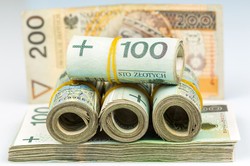 Komunikat PFRON: 4 progi dofinansowania zakupu samochodu do 300 000 zł. Tylko dla osób na wózkach inwalidzkich