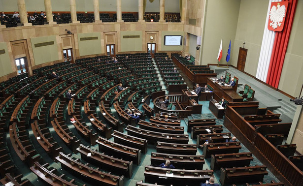 Sejm przeprowadził w środę pierwsze czytanie projektu Nowoczesnej. Za kontynuacją prac nad nim opowiedzieli się posłowie PO, PSL i Kukiz'15. Poseł Grzegorz Woźniak z PiS wskazywał, że nie ma obecnie potrzeby wprowadzania proponowanych przez Nowoczesną rozwiązań.