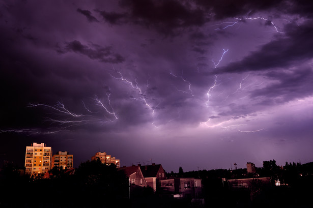 Trąba powietrzna nad Florencją, chaos na kolei