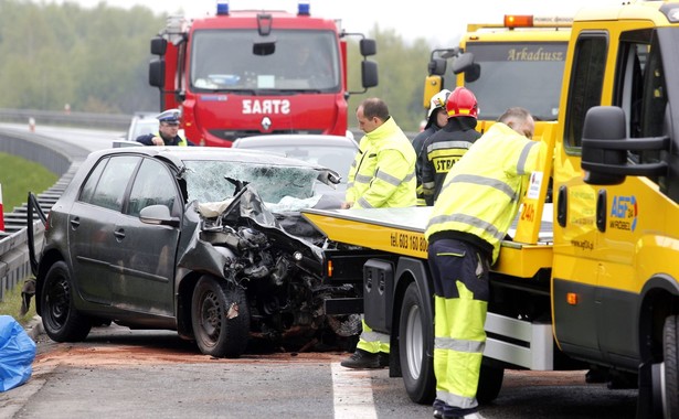 Policja podała tragiczny bilans długiego weekendu. Na drogach zginęło 30 osób