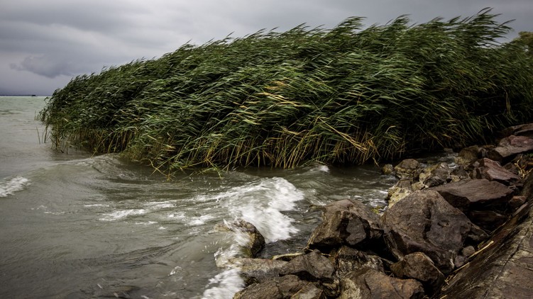 hurrikán szél Balaton