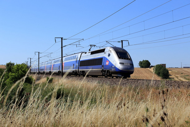 Pociąg TGV wypadł z torów niedaleko Strasburga. 7 osób nie żyje