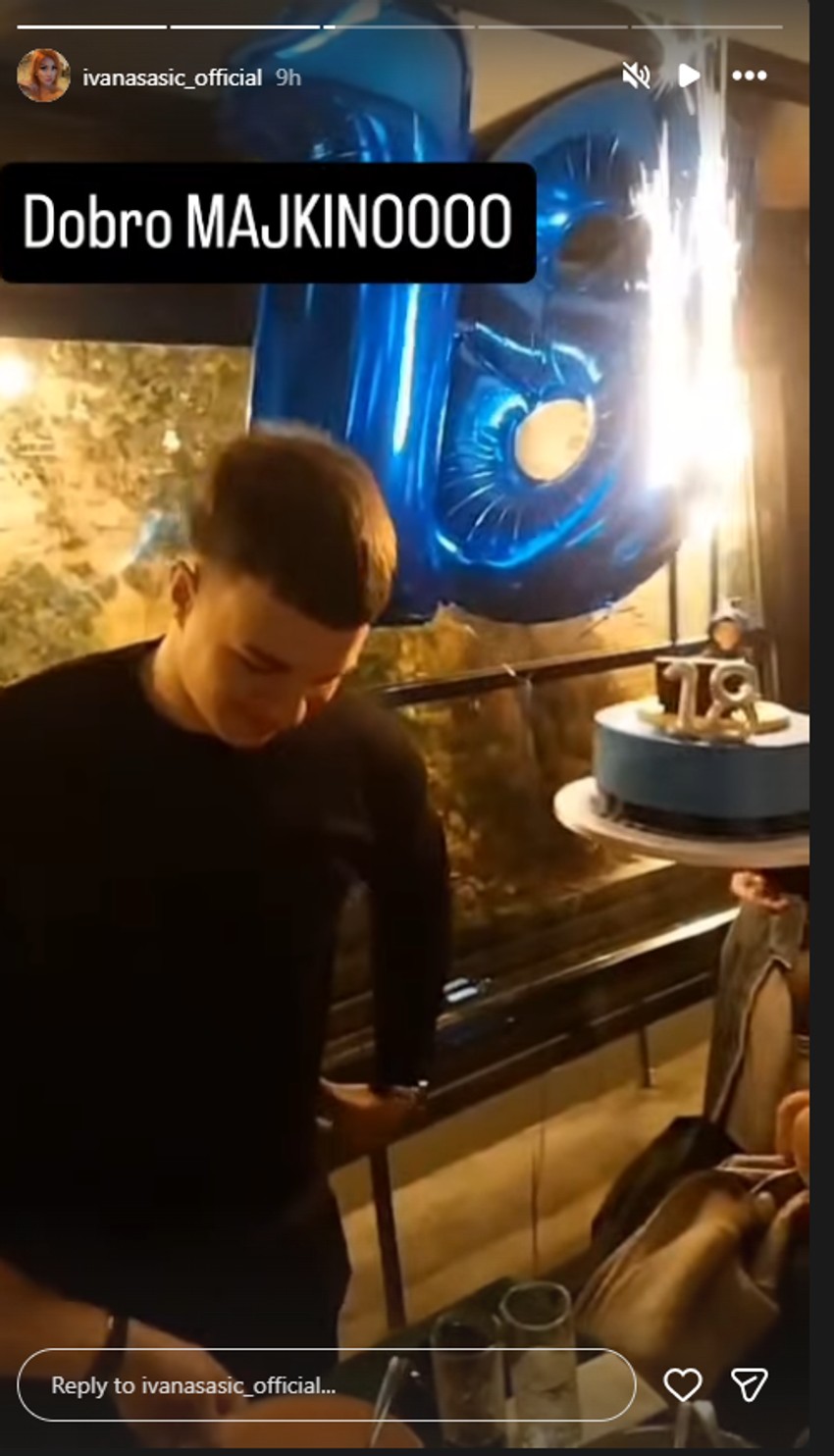 Svi gledaju u poklon koji je pevačica dala sinu za punoletstvo