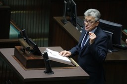 Piotrowicz: Pierwsze czytanie noweli o SN nie powinno odbywać się na sali plenarnej