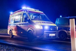 Tragiczny wypadek na Pomorzu. Samochód wjechał w pieszych, jedna osoba nie żyje