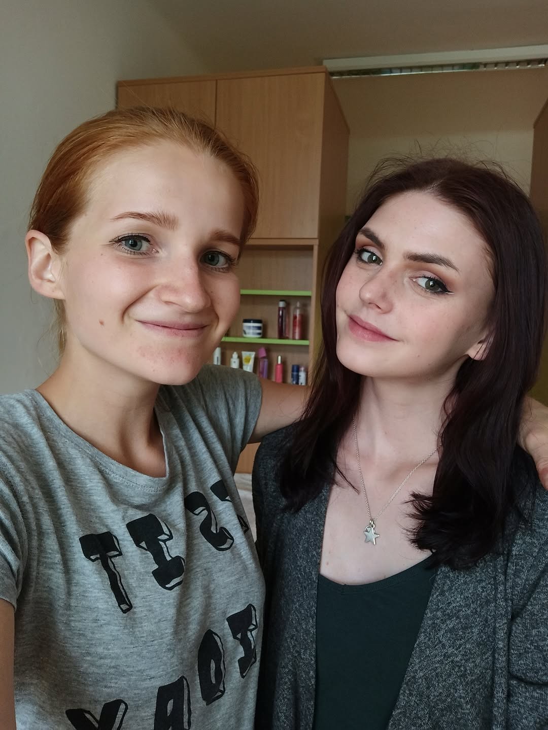 Influencerky Adéla Doležalová a Andreza známa ako Shining Ája. 