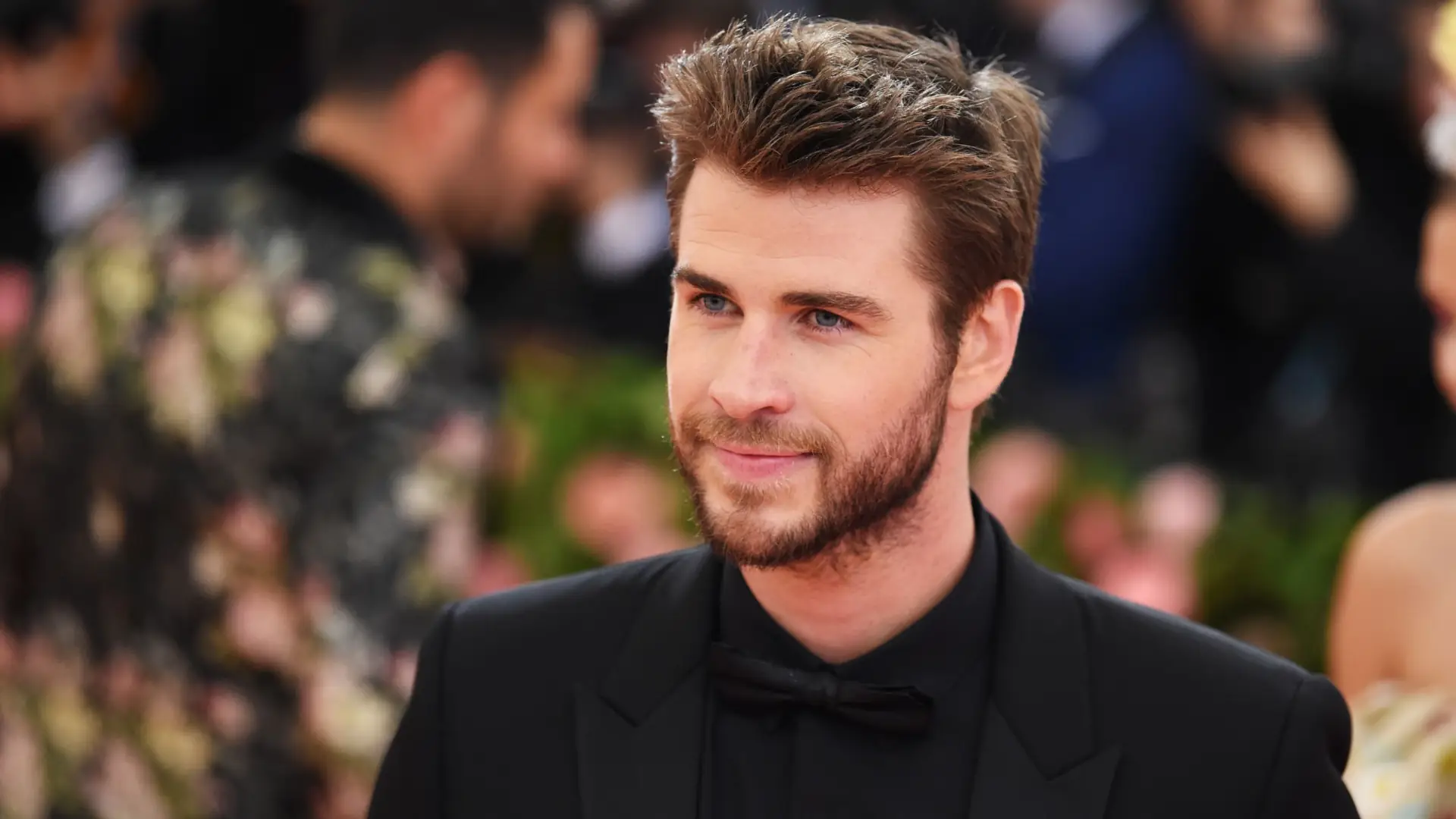 Liam Hemsworth wrócił do randkowania - jego wybranką jest aktorka z serialu "Dynastia"