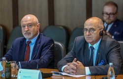 To on zastąpi Piotra Wawrzyka w MSZ. Kim jest Jarosław Lindenberg?