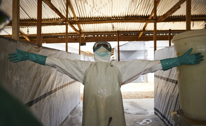 FALA EPIDEMICZNA WIRUSA EBOLA W AFRYCE