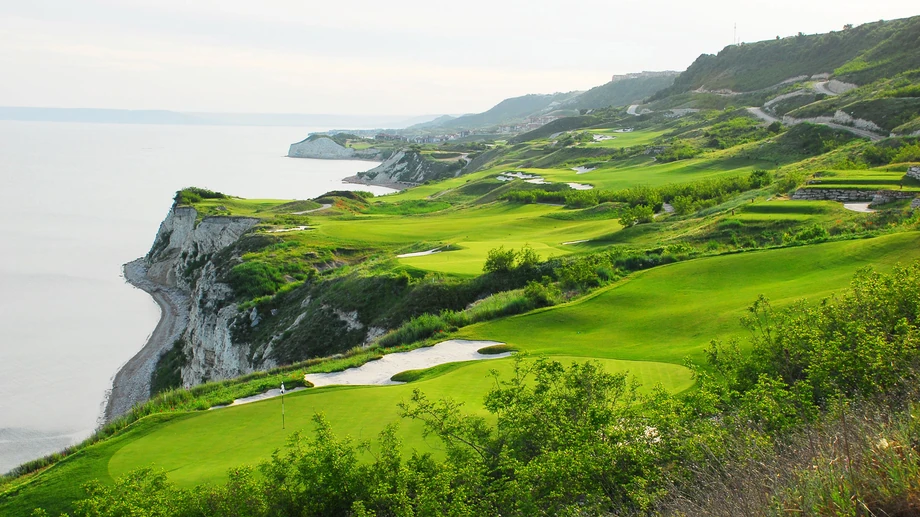 Thracian Cliffs Bulgaria Golf z CARTER