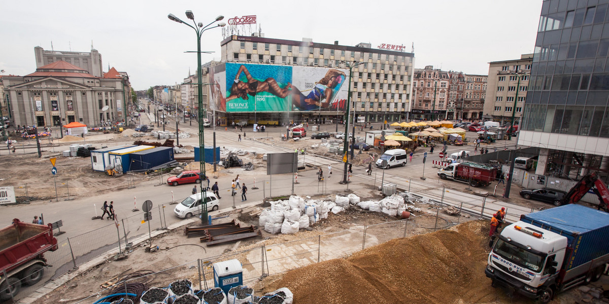 utrudnienia i brak parkingów