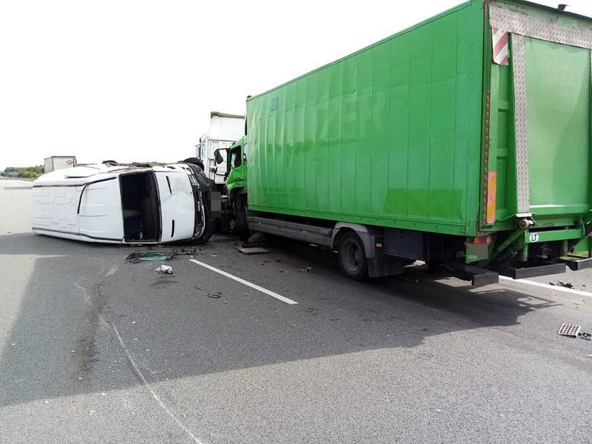 Karambol na autostradzie A2 w kierunku Warszawy. Są ranni