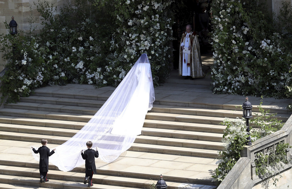 Księżniczka Eugenia z Yorku vs Meghan Markle 