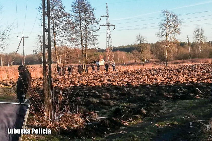 Znaleziono spalone zwłoki. Posądzają o to nastoletniego syna