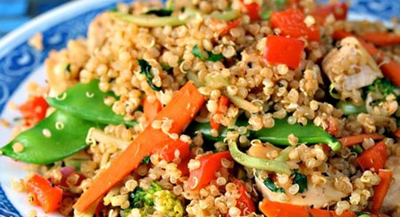 Quinoa stir-fry with chicken