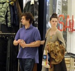 Antek Królikowski ma nową miłość. Zobacz zdjęcia