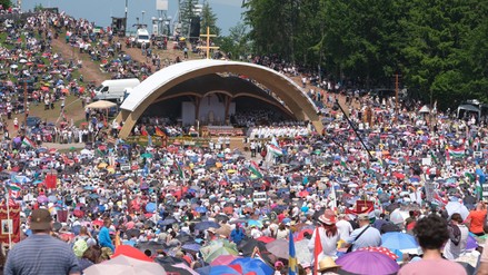 Ez a kereszténység egyik legfőbb ünnepe: „Áldott szép pünkösdnek gyönyörű ideje” – fotók