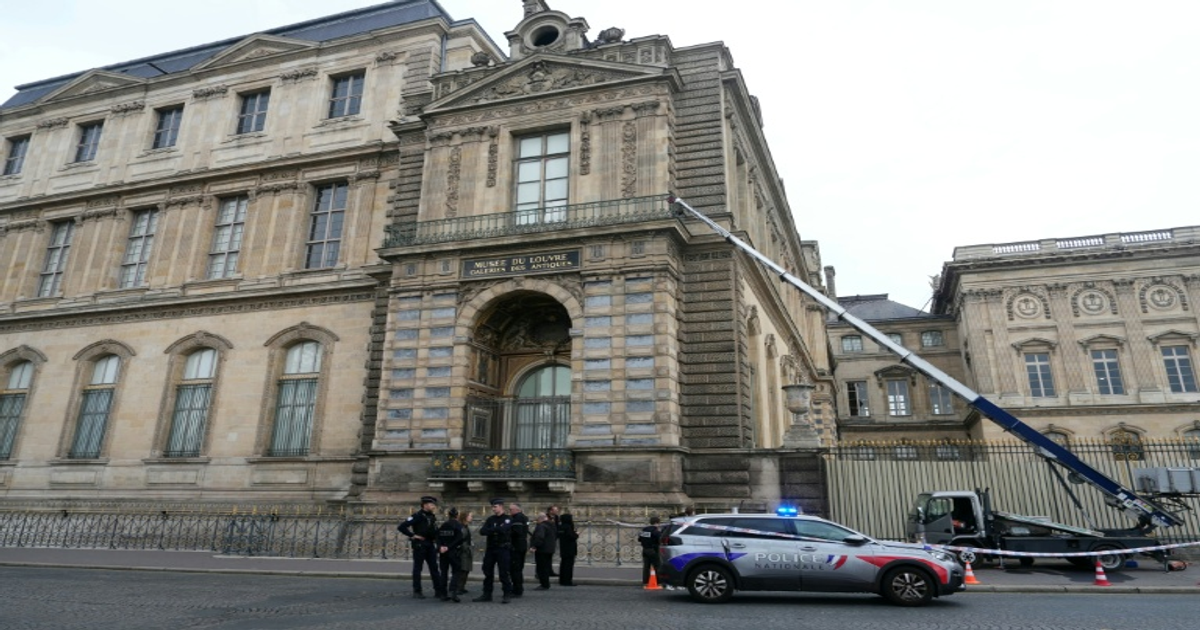 Vol de bijoux au Louvre : le musée fermé pour la journée
