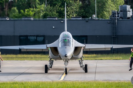 Kulisy dekady z M-346. Polscy piloci ujawniają, jak „Bielik” zmienił nasze lotnictwo [RELACJE Z KOKPITU]