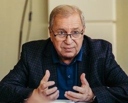 „Szewcy” w reż. Jerzego Stuhra w łódzkim Teatrze Nowym