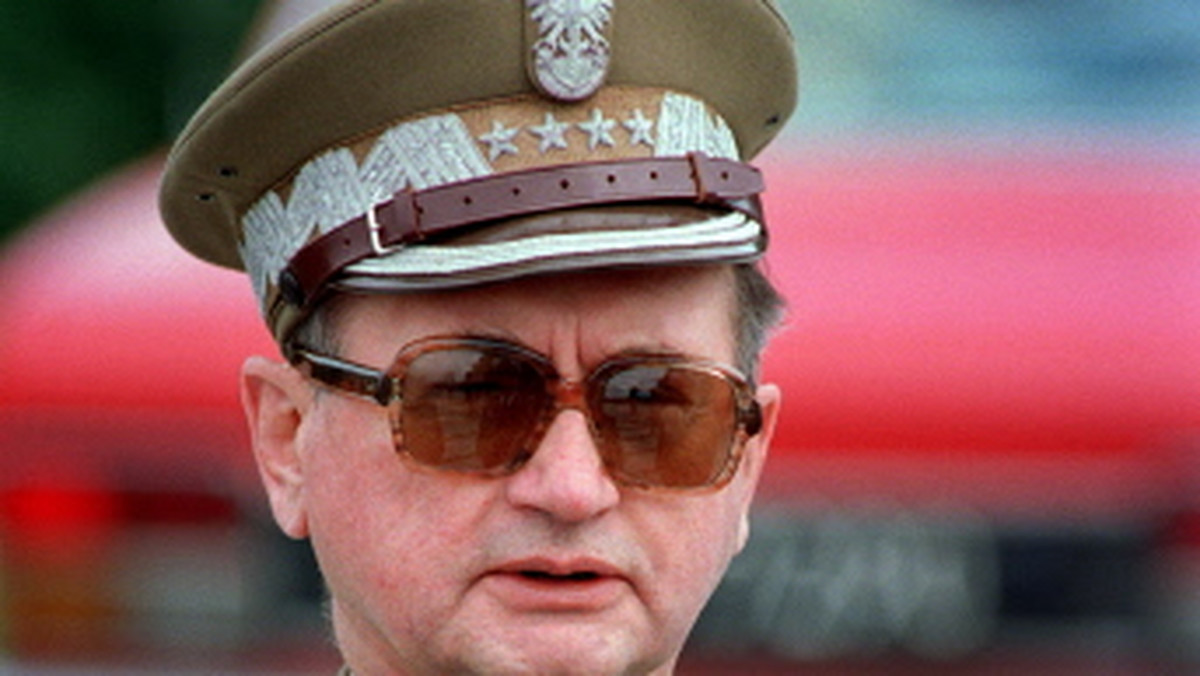 Gen. Wojciech Jaruzelski dostał nietypowy prezent z okazji 85 urodzin. W najbliższą niedzielę, w dniu jego urodzin, w Kolegiacie św. Anny w Wilanowie odbędzie się msza święta w jego intencji - dowiedział się serwis internetowy tvp.info. Niewykluczone, że w nabożeństwie udział wezmą politycy SLD.