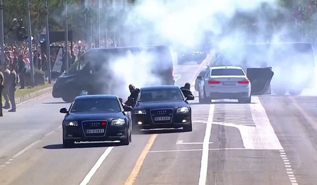 Kobre na vojnoj paradi