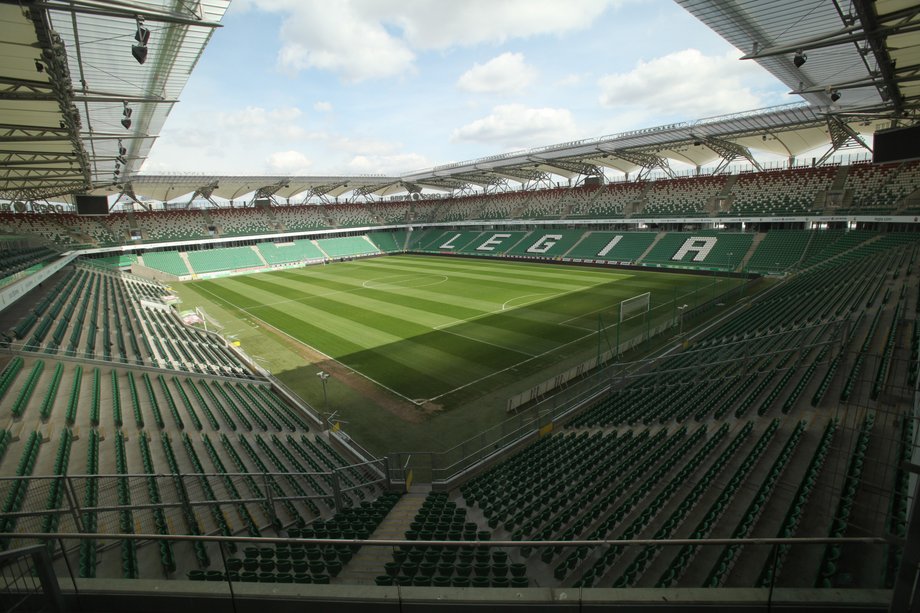 Stadion Legii Warszawy mieści się przy ulicy Łazienkowskiej 3. Obecnie świeci pustkami.