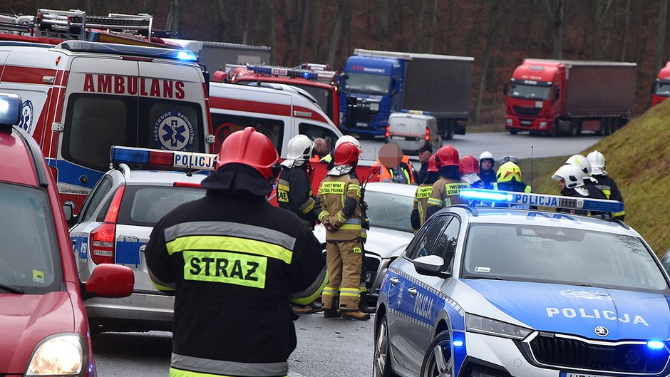 Zderzenie ciężarówki z osobówką na DK3