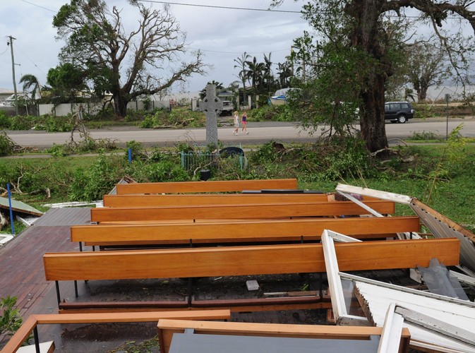 Zdewastowany kościół w miejscowości C