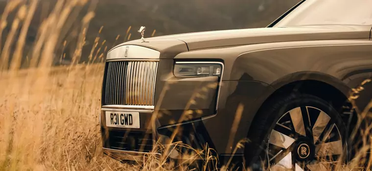 Rolls-Royce Cullinan ma nową twarz. Odświeżony model celuje w młodszych kierowców