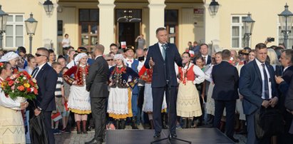 Duda pomstuje na Unię, internauci wytykają mu wpadkę. Chodzi o to zdjęcie