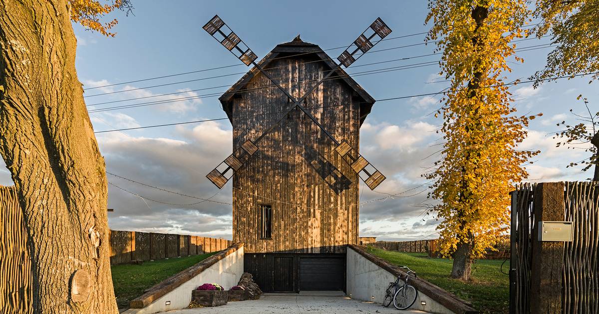 Polski dom w starym wiatraku.  Połączenie historii i nowoczesności