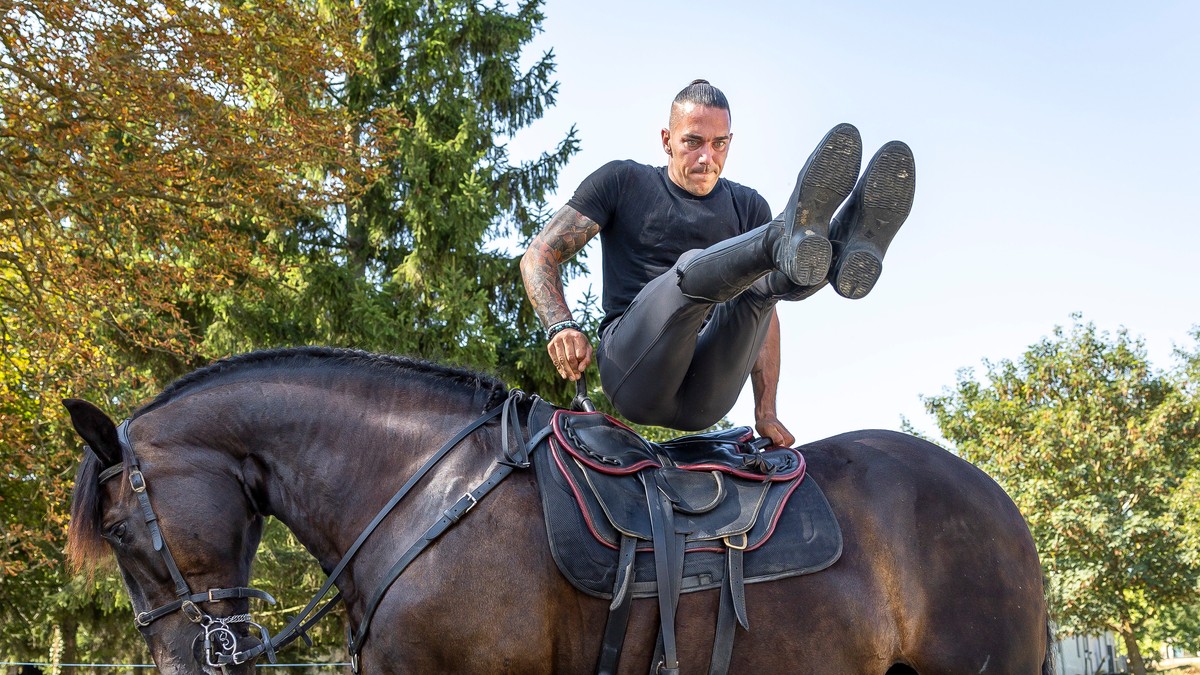 Világsztárok mellett kaszkadőrködik Viktor