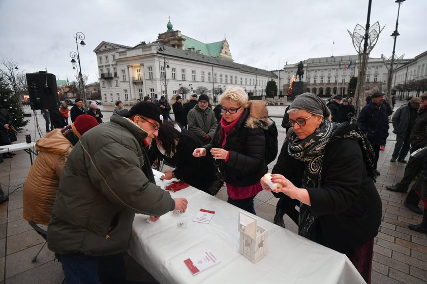 Kolejny protest pod Pałacem Prezydenckim