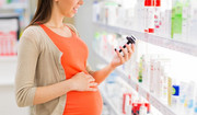 Czy i jak stosować paracetamol w ciąży? Wskazania, dawkowanie i skutki uboczne